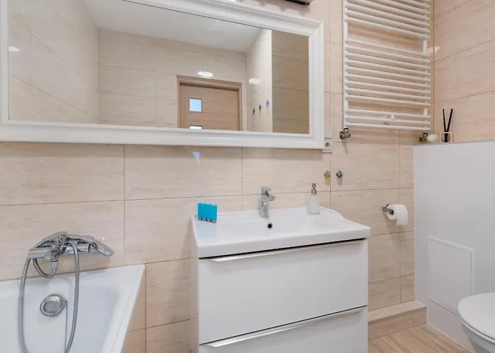 Angel City, Sun & Snow * Krakow