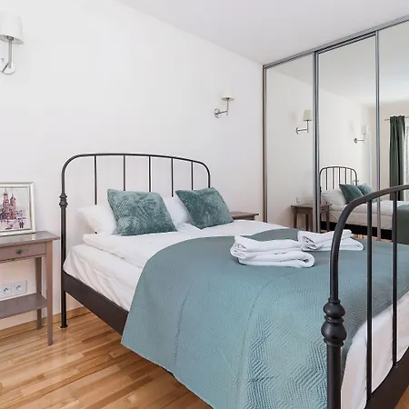 Angel City, Sun & Snow Lejlighed